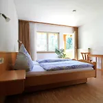 Waldpension Hengsthof Vendégház *